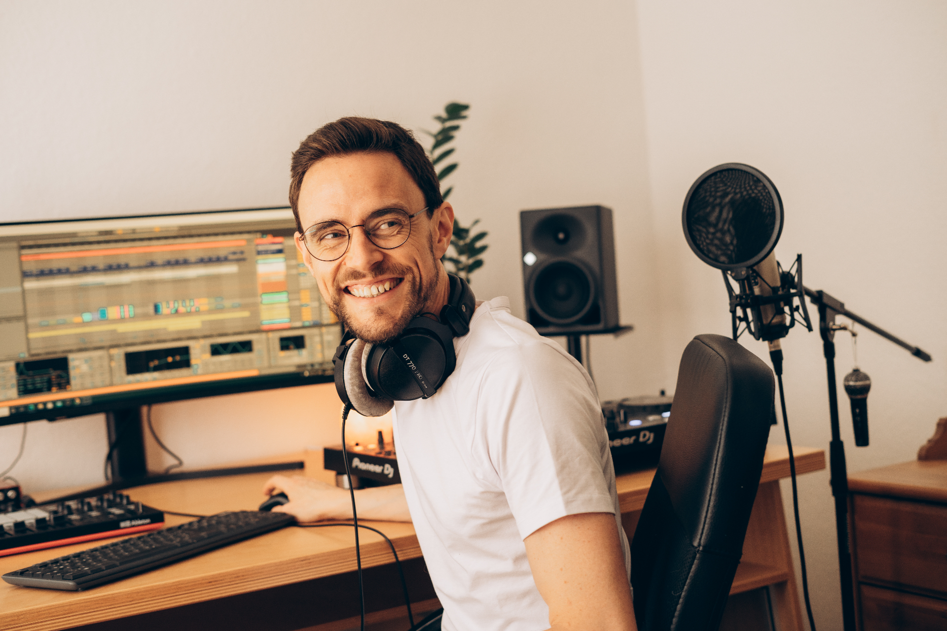 Aves in his music production studio